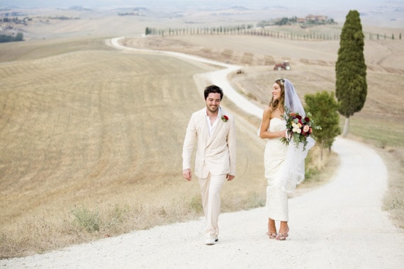 Villa-Corsano-Wedding-sposi-cipressi-toscana